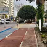 Close To The Sea In The Of 安塔利亚